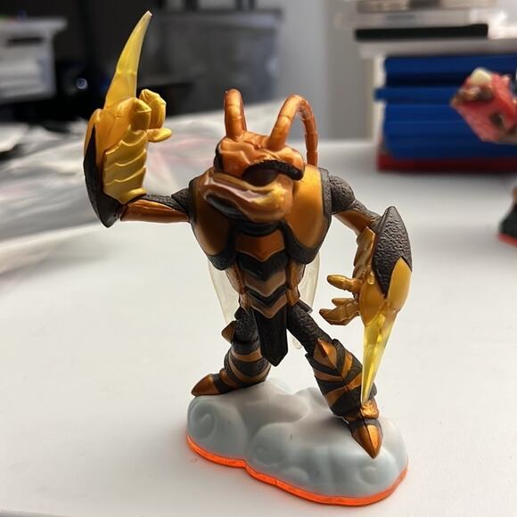 Skylanders Swarm (Giant) Figure - Picture 7 of 8